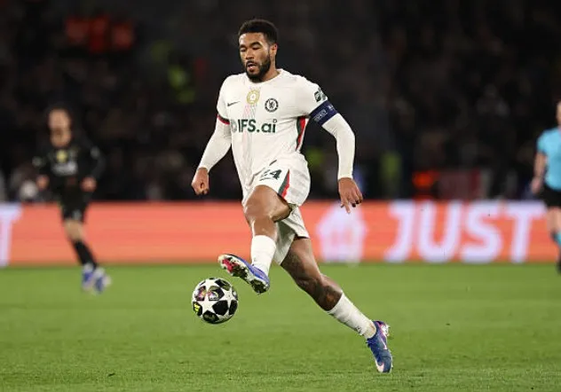 里斯-詹姆斯vs巴黎数据：3次关键传球，6夺回球权，对抗8胜6